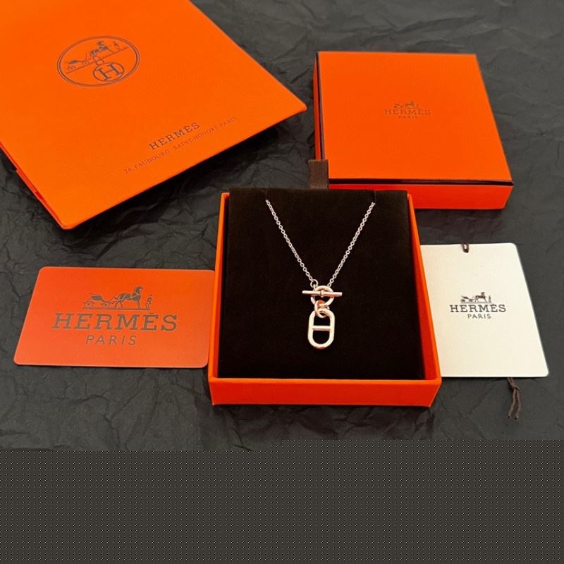 H**mes necklaces